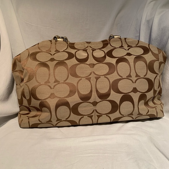 Coach Signature C Carry All Bag - Picture 3 of 7